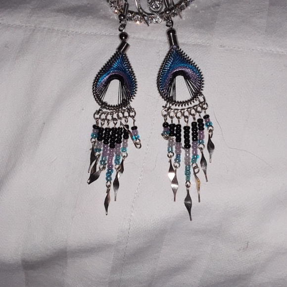 SOLD PUT😊 Blue Beaded dangle ear rings - Picture 2 of 3
